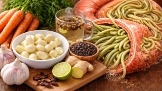 Ajo para parásitos intestinales: 4 remedios naturales efectivos y cómo usarlos correctamente
