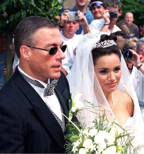 “No Trabaja, Pero Vive lujosamente a Expensas del Actor”: ¡Van Damme Fue Capturado con su Amante Ucraniana!