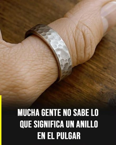 ¿Qué significa llevar un anillo en el pulgar? Historia, simbolismo y lo que revela de la personalidad