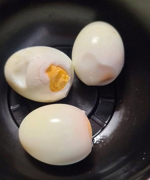 Las médicos revelan que comer huevos por la mañana causa