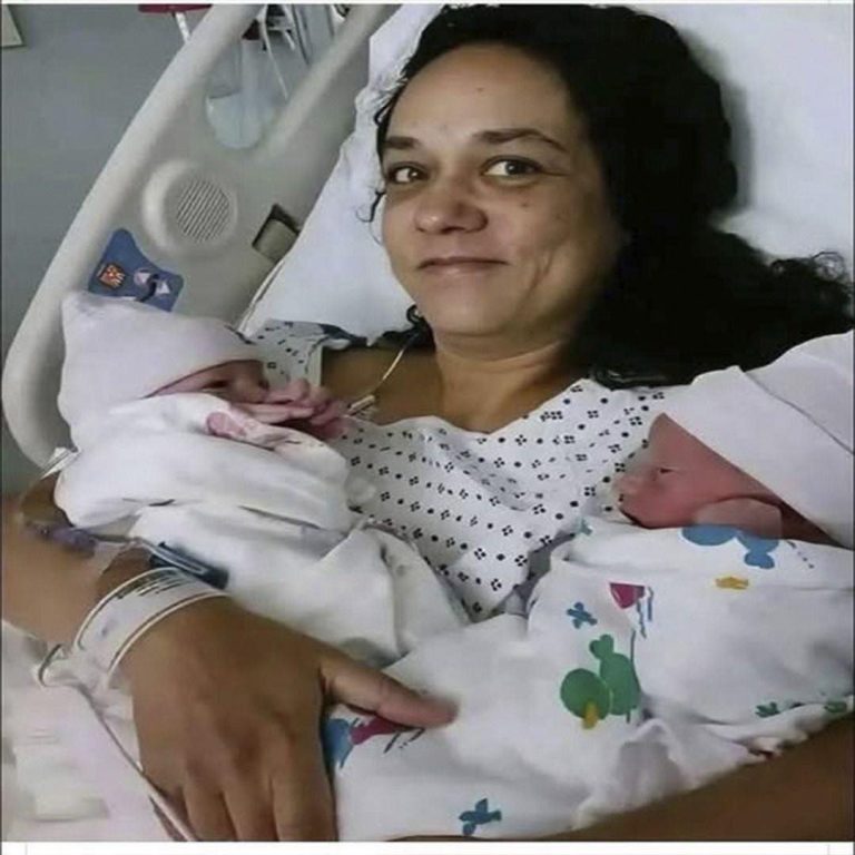 Mujer de 58 Años Da a Luz a Gemelos: La Increíble Historia que Está Dando la Vuelta al Mundo