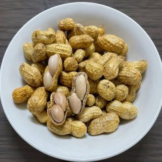 Cómo los cacahuates pueden aportar nutrientes valiosos en la alimentación de los adultos mayores.