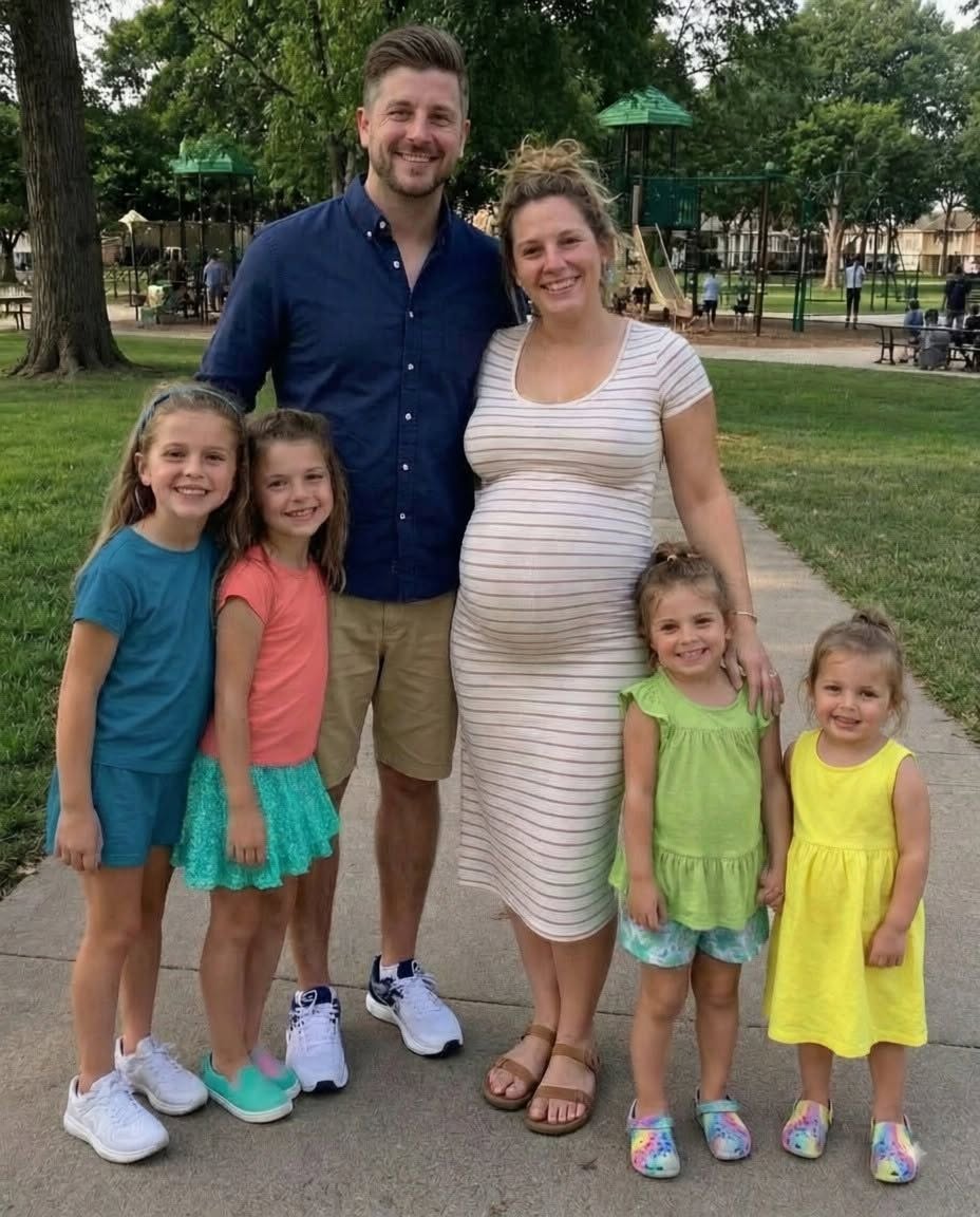 Después de cuatro hijas, mi esposo finalmente consiguió al hijo que había estado suplicando, pero cuando sostuvo a nuestro recién nacido por primera vez, sus palabras hicieron caer mi estómago