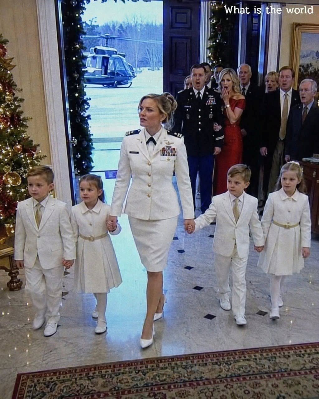 Mi ex marido invitó a su ex esposa “sin hijos” a cenar en Navidad en la finca militar de su familia, seguro de que todos verían a la mujer solitaria que había descartado.
