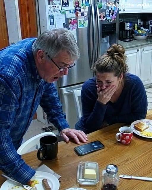 Mi Hermana Anunció La Muerte De Papá Mientras Estaba Sentado Al Otro Lado De Mí
